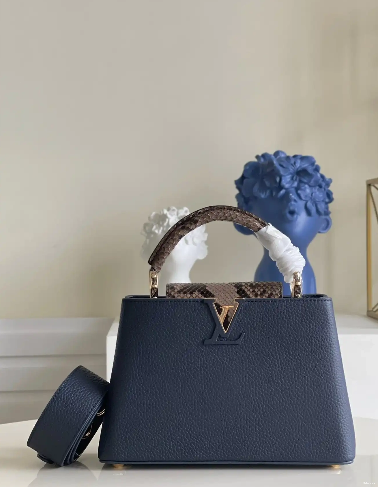 VUITTON BB CAPUCINES LOUIS 0430